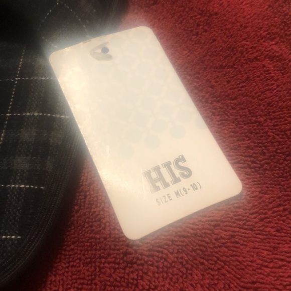 Slippers - Picture 2 of 3